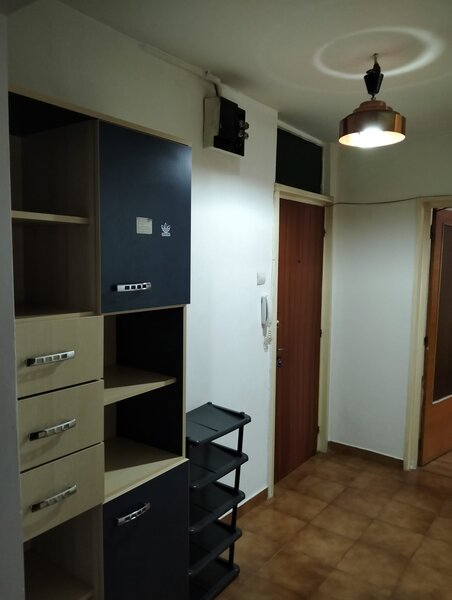 Titan, Costin Georgian,